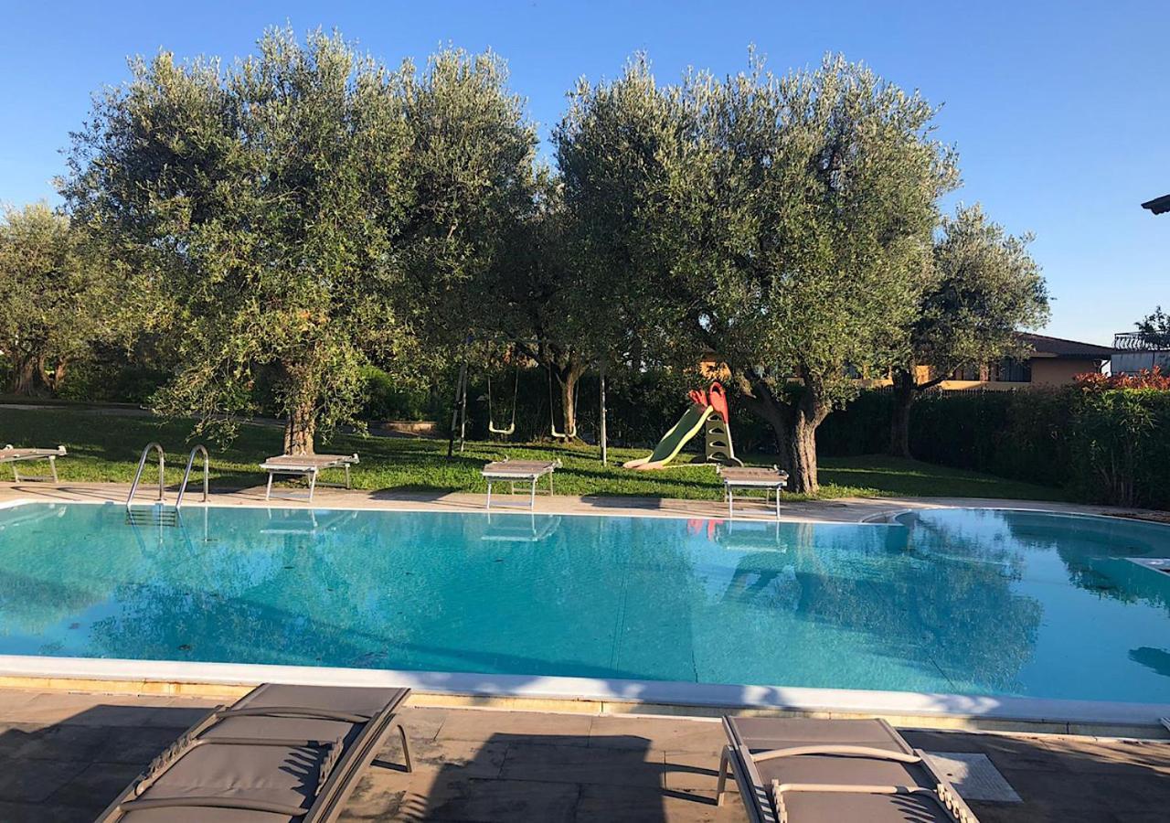 Elena In Holiday home